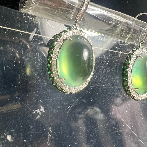 Vintage 18K white gold, Prehnite & Diamond.🤍💚 - Picture 3 of 16